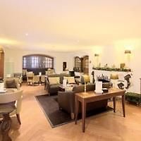 Le Petit Cervin Ξενοδοχείο Ζερμάτ Εξωτερικό φωτογραφία The lounge at the airport